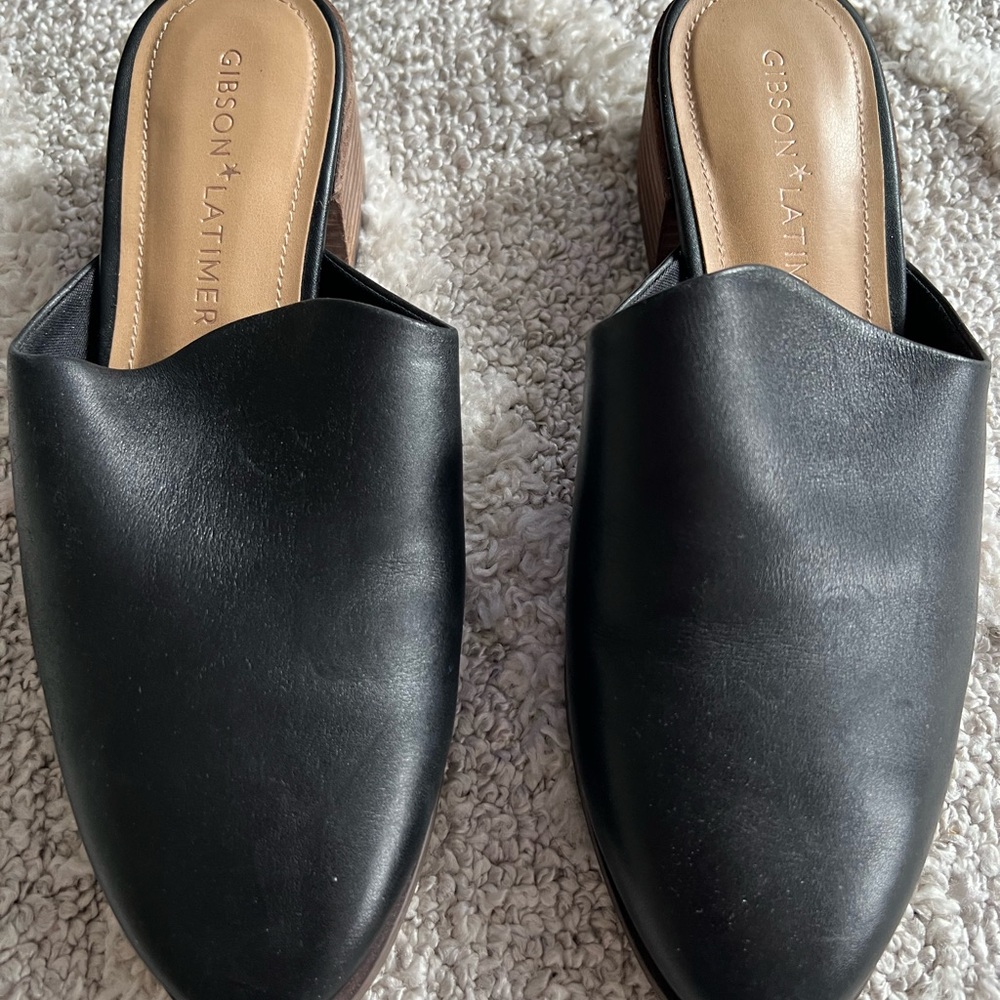 Gibson Latimer Black Mules Sleek Minimalist Design